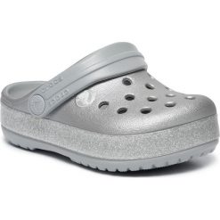 Klapki CROCS - Crocband Glitter Clog K 205936 Silver. Szare sandały dziewczęce Crocs, z tworzywa sztucznego, bez zapięcia. Za 149,00 zł.