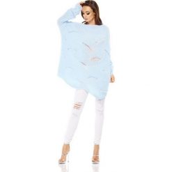 Luźny sweter oversize błękitna QUINN. Niebieskie swetry damskie Lemoniade, na lato, uniwersalny, bez wzorów, ze splotem, klasyczne, z długim rękawem, długie, bez kaptura. Za 129,90 zł.