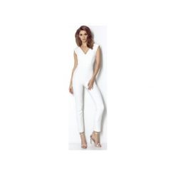 Kombinezon Monique. Białe kombinezony eleganckie damskie marki Wow fashion, z poliamidu, z dekoltem w serek, z krótkim rękawem, długie. Za 279,00 zł.
