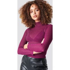 NA-KD Party Brokatowy top ze stójką - Pink. Różowe topy damskie marki NA-KD Party, bez wzorów, z materiału, ze stójką. Za 121,95 zł.