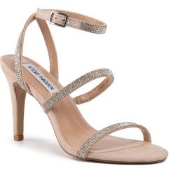 Szpilki STEVE MADDEN - Equal SM11000762-04001-998 Rhinestone. Brązowe klapki damskie Steve Madden, bez wzorów, ze skóry ekologicznej, bez obcasa, na obcasie. Za 389,00 zł.