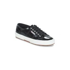 Buty Superga 2750-LEAPATENTW. Czarne trampki i tenisówki damskie Superga, bez wzorów, bez zapięcia. Za 259,50 zł.