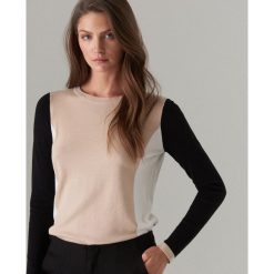Sweter w bloki kolorów z wiskozy - Beżowy. Brązowe swetry damskie Mohito, s, bez wzorów, z wiskozy, bez rękawów, bez kaptura. Za 69,99 zł.