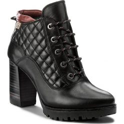 Botki PIKOLINOS - W7M-8936 Black/Arcilla. Czarne botki damskie na obcasie Pikolinos, z materiału. W wyprzedaży za 399,00 zł.