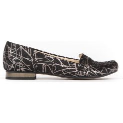 Klasyczne baleriny lordsy - skóra naturalna - model 025 - kolor srebrny wzór. Szare baleriny damskie Zapato, z jeansu, z okrągłym noskiem, na niskim obcasie, na obcasie. W wyprzedaży za 239,20 zł.