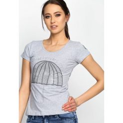Szary T-shirt Underground. Szare bluzki damskie Born2be, s, z aplikacjami, z okrągłym kołnierzem, bez rękawów. Za 54,99 zł.
