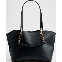 Torebka shopper z imitacji skóry - Czarny. Czarne torby damskie na zakupy Mohito, bez wzorów, ze skóry, bez dodatków. Za 129,99 zł.