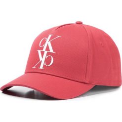 Czapka z daszkiem Calvin Klein Jeans J Mirror Ck Cap With Flocking K50K505321. Czarne czapki damskie Calvin Klein Jeans, bez wzorów, z jeansu. W wyprzedaży za 149,00 zł.