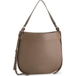 Torebka COCCINELLE - EBA Maeva E1 EBA 13 02 01 Taupe N75. Szare torebki klasyczne damskie Coccinelle, bez wzorów, ze skóry, klasyczne, bez dodatków. Za 1549,00 zł.