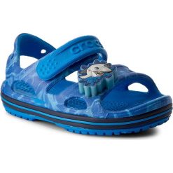 Sandały CROCS - Crocband II Led Sandal 204106 Cerulean Blue/Navy. Niebieskie sandały męskie Crocs, z tworzywa sztucznego, na rzepy. W wyprzedaży za 149,00 zł.