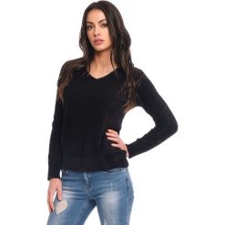 Sweter "Shona" w kolorze czarnym. Czarne swetry damskie Scarlet Jones, m, bez wzorów, bez rękawów, bez kaptura. W wyprzedaży za 169,95 zł.