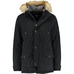 Burton Menswear London ALASKA Kurtka zimowa black. Czarne kurtki męskie marki Burton Menswear London, na zimę, m, z bawełny. W wyprzedaży za 367,20 zł.