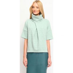 Golf długi rękaw damski luźny. Niebieskie swetry damskie Top Secret, na zimę, bez wzorów, z dzianiny, eleganckie, z długim rękawem, długie, bez kaptura. W wyprzedaży za 34,99 zł.