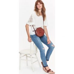 SPODNIE JEANSY RURKI. Szare jeansy damskie rurki Top Secret, na jesień, z jeansu. Za 64,99 zł.