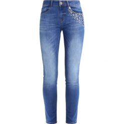 Mos Mosh Jeansy Slim fit blue. Niebieskie jeansy damskie relaxed fit marki Mos Mosh, z bawełny. W wyprzedaży za 359,40 zł.