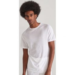 Gładki T-shirt z modalu - Biały. Białe t-shirty męskie Reserved, s, bez wzorów, bez kołnierzyka. Za 59,99 zł.