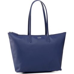 Torebka LACOSTE - L Shopping Bag NF1888PO Blue Depths D55. Niebieskie torebki klasyczne damskie Lacoste, bez wzorów, ze skóry ekologicznej, klasyczne, bez dodatków. W wyprzedaży za 299,00 zł.