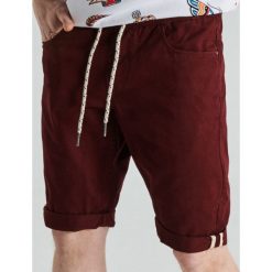 Szorty - Bordowy. Czerwone spodenki i szorty męskie Cropp, m, bez wzorów. Za 79,99 zł.