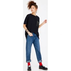 T-shirty damskie: Koszulka z kieszonką z frędzli