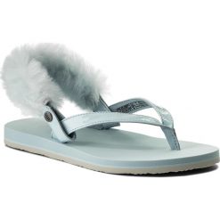 Sandały UGG - W Laalaa 1090387 W/Skbl. Niebieskie klapki damskie Ugg, bez wzorów, ze skóry ekologicznej, bez obcasa. W wyprzedaży za 189,00 zł.