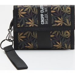 Portfel - Khaki. Brązowe portfele męskie Cropp, bez wzorów. Za 39,99 zł.