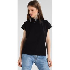 Bluzki, topy, tuniki: Calvin Klein Jeans LOU TANK Tshirt basic black