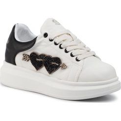 Sneakersy SILVIAN HEACH - Sneakers Sh Heart RCA19089CZ Black/White. Białe półbuty damskie Silvian Heach, na co dzień, bez wzorów, ze skóry ekologicznej, bez obcasa, na płaskiej podeszwie, bez zapięcia. Za 429,00 zł.