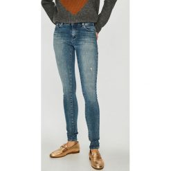 Only - Jeansy Carmen. Jeansy damskie ONLY. W wyprzedaży za 139,90 zł.