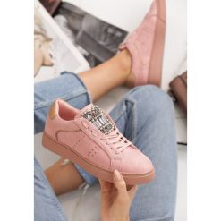 Różowy Buty Sportowe Unique Rebell. Różowe buty sportowe damskie Renee, z aplikacjami, sportowe. Za 69,99 zł.