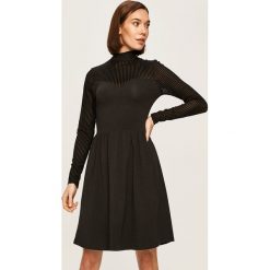 Only - Sukienka. Czarne sukienki damskie ONLY, na co dzień, s, bez wzorów, z elastanu, casualowe, z golfem, z długim rękawem, długie, mini, proste. W wyprzedaży za 99,90 zł.