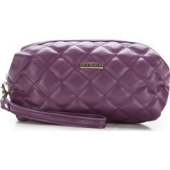 Kosmetyczka 87-3-551-V. Fioletowe kosmetyczki damskie Wittchen, w paski, eleganckie. Za 69,00 zł.
