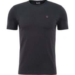 EA7 Emporio Armani Tshirt z nadrukiem night blue. Niebieskie koszulki męskie EA7 Emporio Armani, s, z nadrukiem, z elastanu, bez kołnierzyka, bez rękawów. Za 399,00 zł.