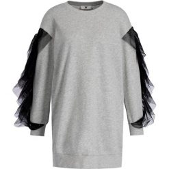 Sukienka dzianinowa TwinSet 192LI2TCC. Szare sukienki damskie Twinset, xs, bez wzorów, z bawełny, bez kołnierzyka, bez rękawów. W wyprzedaży za 259,00 zł.