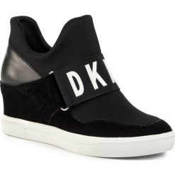 Sneakersy DKNY Cosmos K2855698. Czarne półbuty damskie DKNY, bez wzorów, bez obcasa, bez zapięcia. Za 679,00 zł.