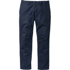 Spodnie chino Regular Fit bonprix ciemnoniebieski. Niebieskie chinosy męskie bonprix. Za 74,99 zł.
