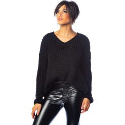 Sweter "Lana" w kolorze czarnym. Czarne swetry damskie Saint Germain Paris, s, bez wzorów, z wełny, bez rękawów, bez kaptura. W wyprzedaży za 149,95 zł.