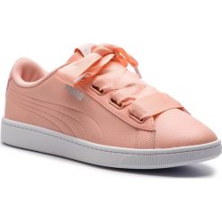Sneakersy PUMA - Vikky V2 Ribbon Core 369114 04 Pech Bud/Puma Silver/White. Różowe półbuty damskie Puma, ze skóry ekologicznej. W wyprzedaży za 189,99 zł.