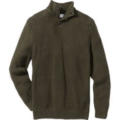 Sweter Slim Fit bonprix ciemnooliwkowy. Zielone swetry męskie marki bonprix, m, z aplikacjami, bez kołnierzyka, bez kaptura. Za 49,99 zł.