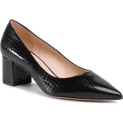 Półbuty SOLO FEMME - 48901-01-L19/000-04-00 Czarny. Czarne półbuty damskie Solo Femme, bez wzorów, ze skóry, bez obcasa, bez zapięcia. Za 349,00 zł.