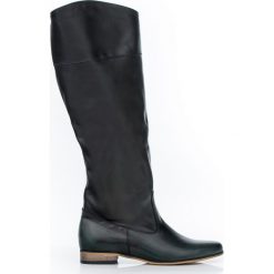 Wsuwane kozaki na niskim obcasie - skóra naturalna - model 125 - kolor zielona przecierka. Zielone kozaki damskie Zapato, na lato, z jeansu, eleganckie, na wysokim obcasie, na płaskiej podeszwie, bez zapięcia. Za 499,00 zł.