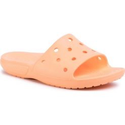 Klapki CROCS - Classic Crocs Slide 206121 Cantaloupe. Pomarańczowe klapki damskie Crocs, bez wzorów, z tworzywa sztucznego, bez obcasa. Za 89,00 zł.