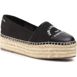 Espadryle KARL LAGERFELD - KL80308 Black Canvas. Czarne espadryle damskie KARL LAGERFELD, bez wzorów, ze skóry, bez obcasa, na obcasie. Za 679,00 zł.