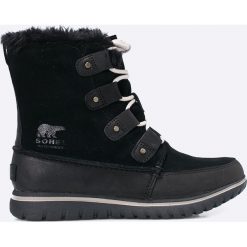 Sorel - Śniegowce Cozy Joan. Czarne śniegowce damskie Sorel, ze skóry, na sznurówki. W wyprzedaży za 199,90 zł.
