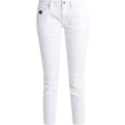 GStar 5620 3D ANKLE MID SKINNY Jeans Skinny Fit inza white. Białe rurki damskie marki G-Star, z elastanu. W wyprzedaży za 229,50 zł.