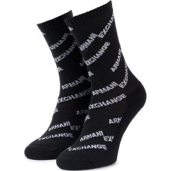 Skarpety Wysokie Damskie ARMANI EXCHANGE - 943041 9A653 00121 r.37/40 Nero/Bianco. Czarne skarpetki damskie Armani Exchange, bez wzorów, z elastanu. W wyprzedaży za 69,00 zł.