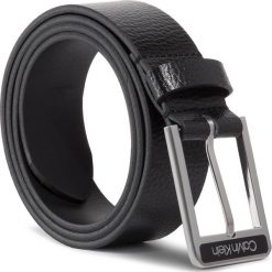 Pasek Męski CALVIN KLEIN - 36Mm Enamel Buckle Pebble Belt K50K505494 BAX. Czarne paski męskie Calvin Klein, w paski, ze skóry. Za 229,00 zł.