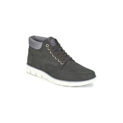 Buty Timberland BRADSTREET CHUKKA LEATHER. Czarne trampki męskie Timberland, bez wzorów, bez zapięcia. Za 619,00 zł.
