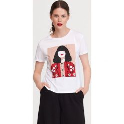 T-shirt z grafika - Biały. Białe t-shirty damskie Reserved, xl, bez wzorów, bez kołnierzyka. W wyprzedaży za 29,99 zł.