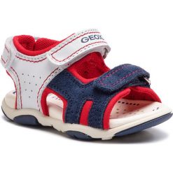 Sandały GEOX - B San. Agasim B. B B921AB 08522 C0899 M White/Navy. Niebieskie sandały chłopięce Geox, ze skóry, bez zapięcia. W wyprzedaży za 159,00 zł.