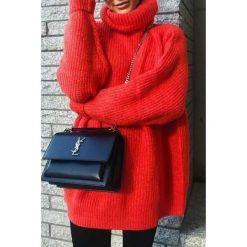 Sweter PLOGY RED. Czerwone bluzy damskie Sweter PLOGY RED, uniwersalny, bez wzorów. W wyprzedaży za 79,00 zł.